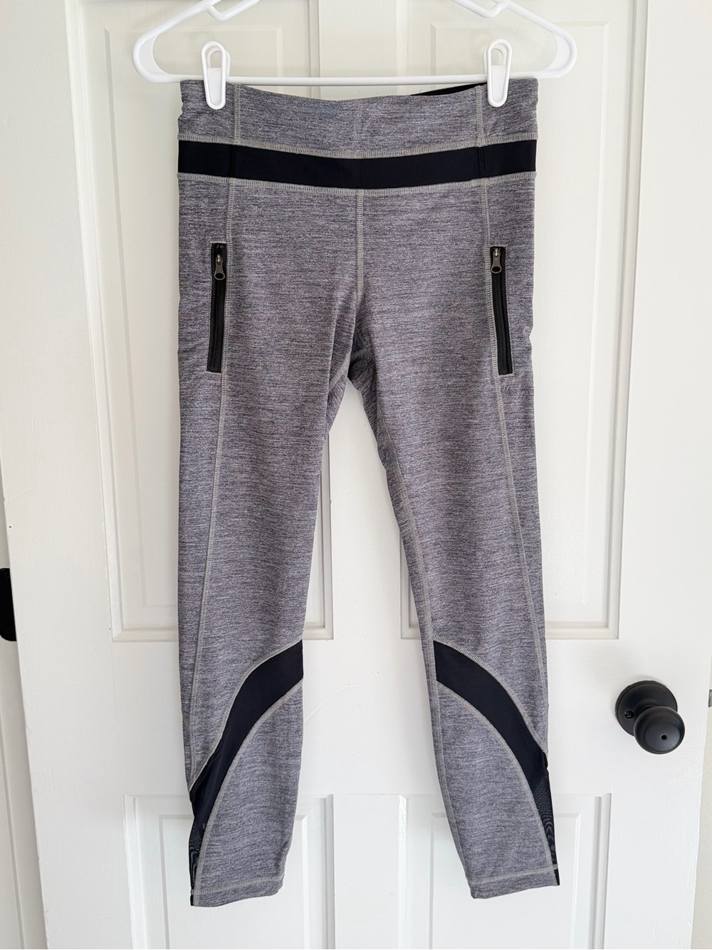 Lululemon Run Times Crop Leggings Gray Black Mesh Zip Pocket Size 6